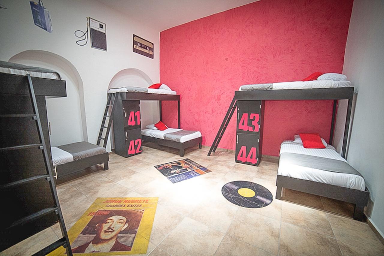 Hostal El Armario Λεόν Εξωτερικό φωτογραφία