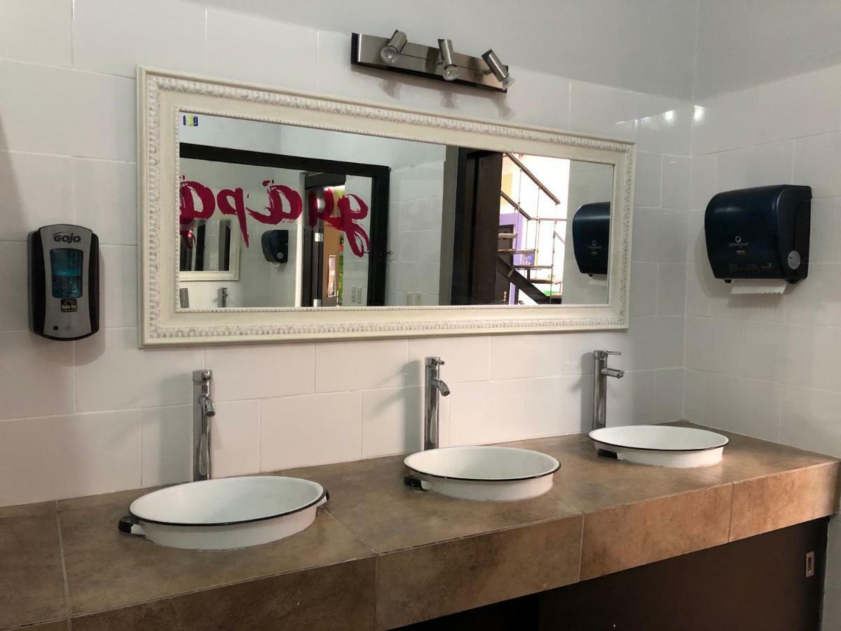 Hostal El Armario Λεόν Εξωτερικό φωτογραφία